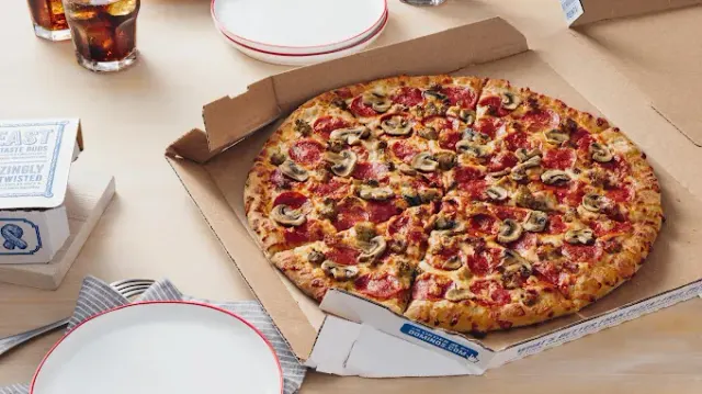 BookNoFees: Lanchonete – Domino's – Athens – Domino's, foto 3