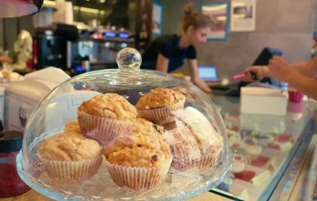 BookNoFees: Take a Cake, Sofia