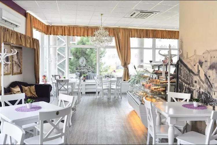 BookNoFees: Café – Cukráreň u Babičky – Bratislava – Confeitaria da Vovó, foto 1