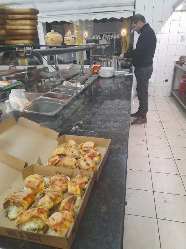 BookNoFees: Efes Grill Dönertaxi & Pizza, Bestwig