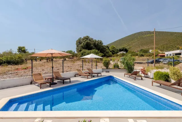 BookNoFees: Villa Mila Kastela – Quarto Deluxe – Kaštel Novi