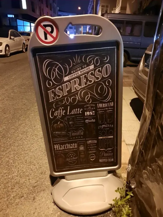 BookNoFees: Café – Coffee Noche – Istanbul – Noite do Café, foto 2