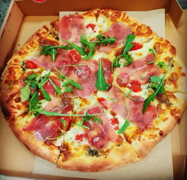 BookNoFees: Pizza Lab, Athens