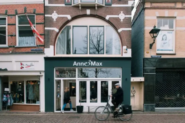 BookNoFees: Anne&Max, Amsterdam