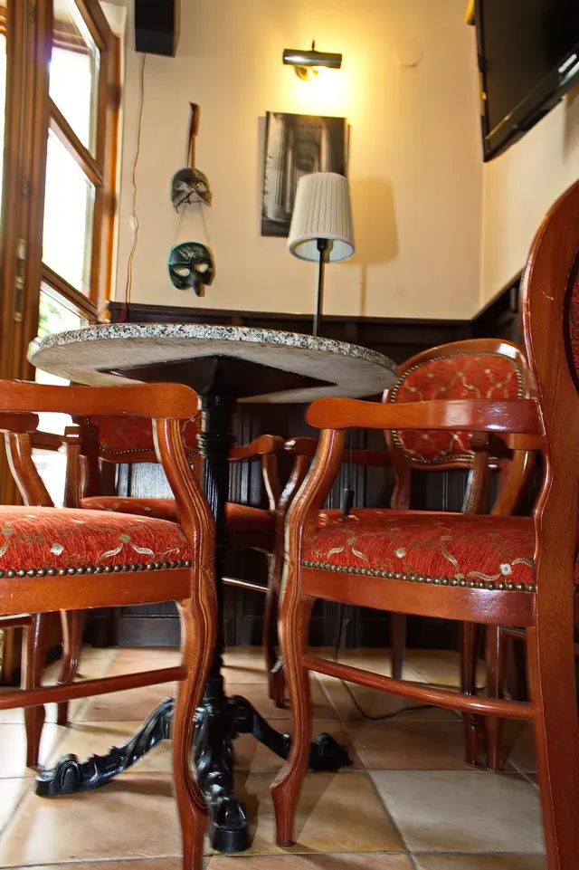 BookNoFees: Café – Corvin Kávézó – Budapest – Café Corvin, foto 3