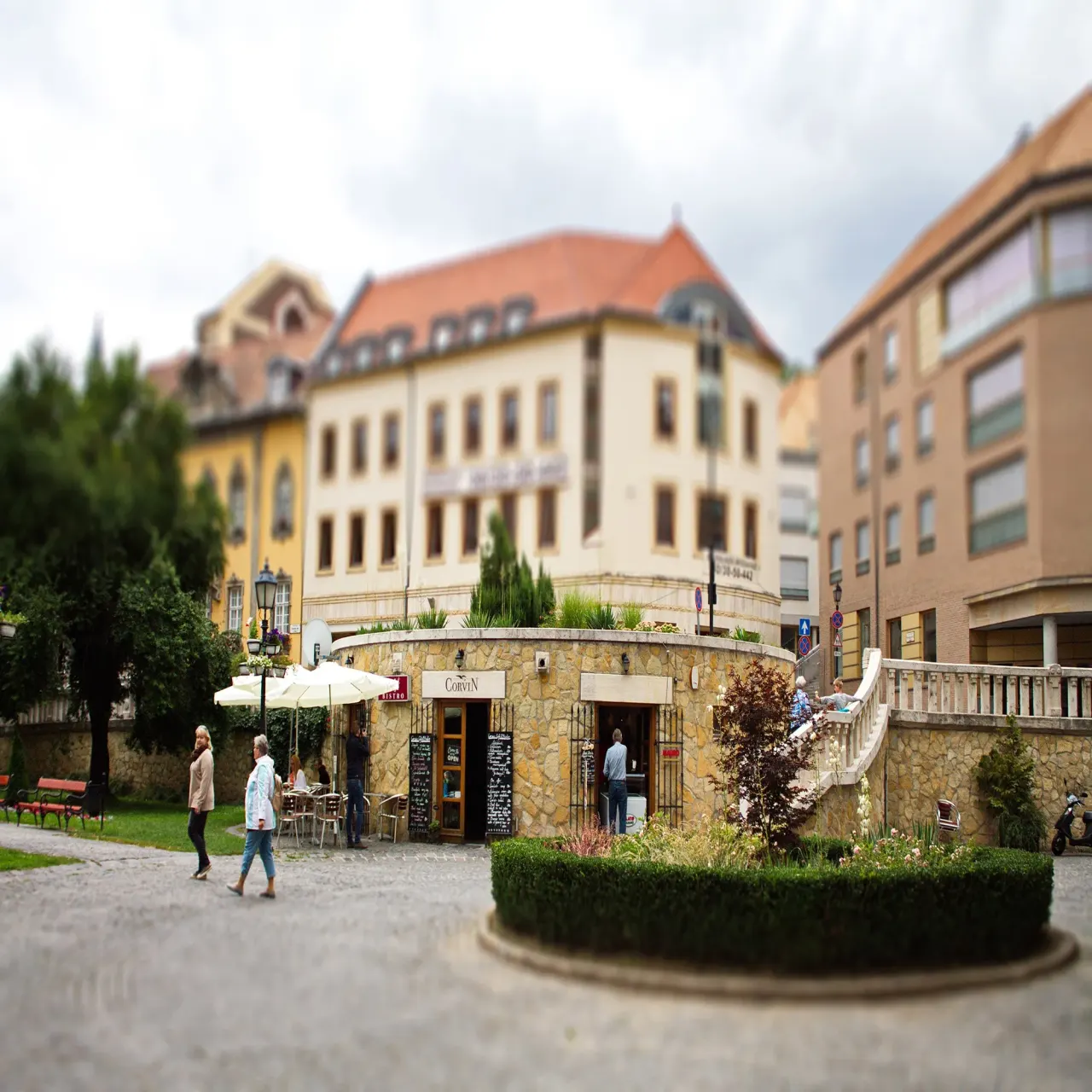 BookNoFees: Café – Corvin Kávézó – Budapest – Café Corvin, foto 1