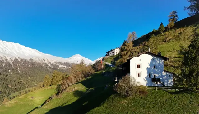 BookNoFees: Férias acima das nuvens do dia a dia – Sta.Maria Val Müstair
