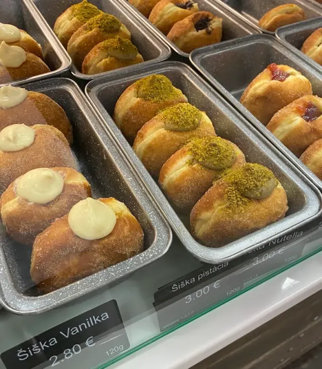 BookNoFees: Padaria – Šiškáreň - Pekáreň – Bratislava – Fábrica de pães - Padaria, foto 2