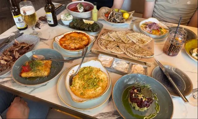 BookNoFees: Restaurante – Akropolis Restaurant – Unna – Restaurante Akropolis, foto 2
