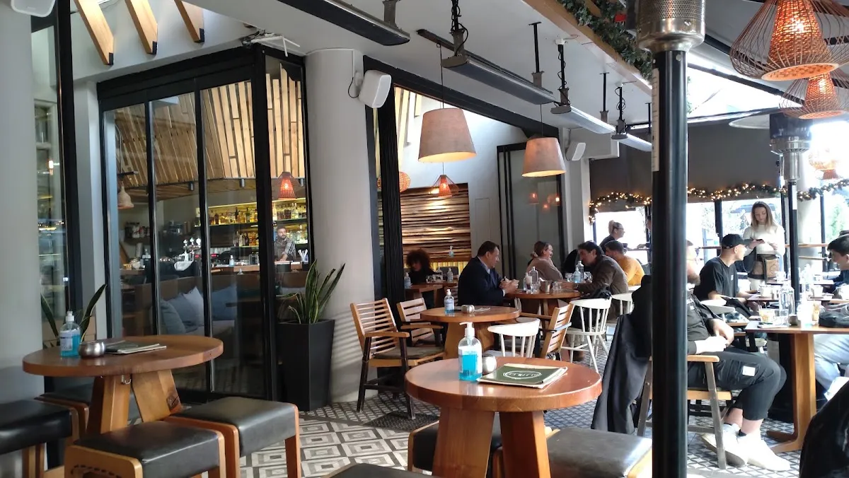 BookNoFees: Café – Butler – Athens – Butler, foto 1