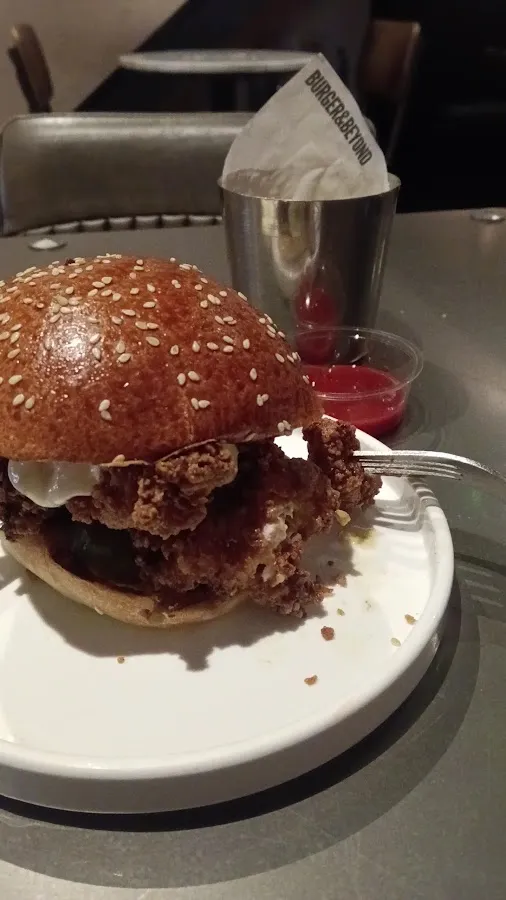 BookNoFees: Restaurante – Burger & Beyond – London – Burger & Beyond, foto 2