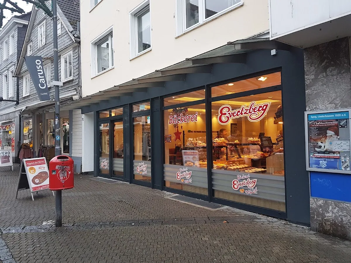 BookNoFees: Restaurante – Bäckerei Evertzberg – Schwelm – Padaria Evertzberg, foto 1