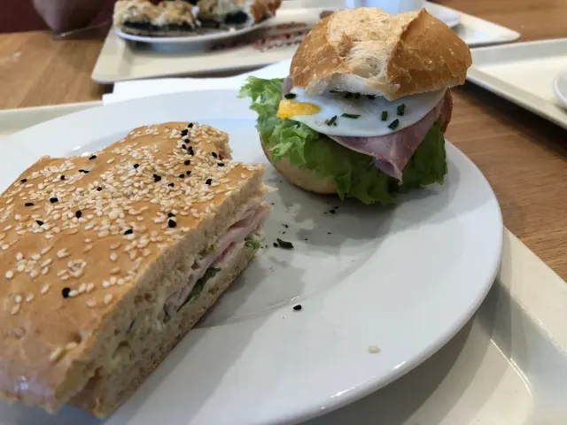 BookNoFees: Restaurante – Bäckerei Evertzberg – Schwelm – Padaria Evertzberg, foto 3