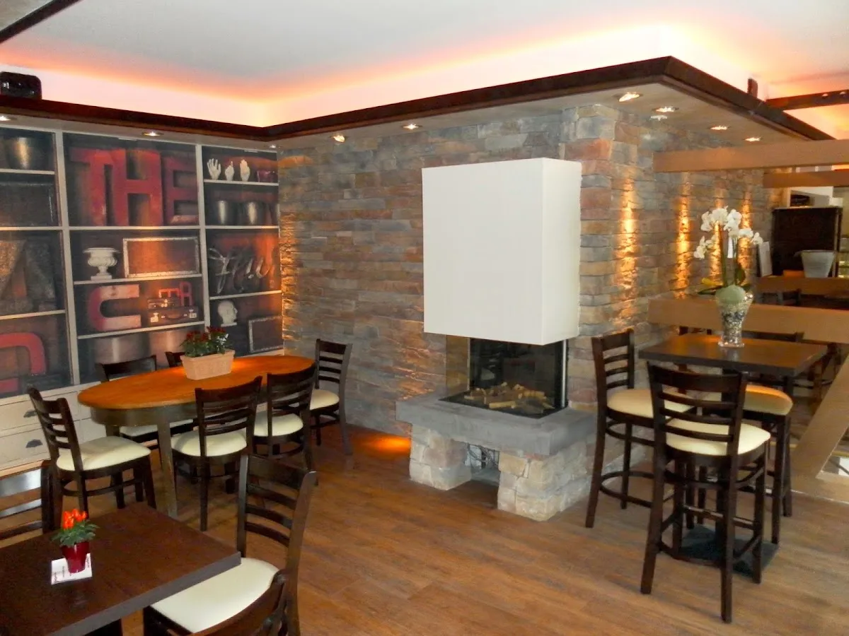 BookNoFees: Restaurante – Pilgrimshöhe – Hattingen – Altura do Peregrino, foto 1