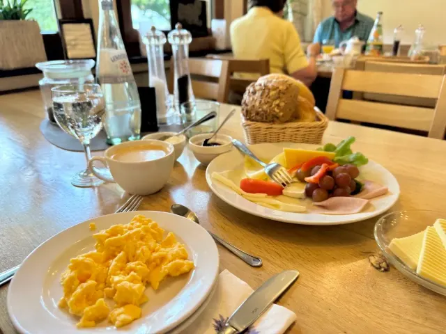 BookNoFees: Restaurante – Gasthof Kaiser – Kirchhundem – Pousada Kaiser, foto 3