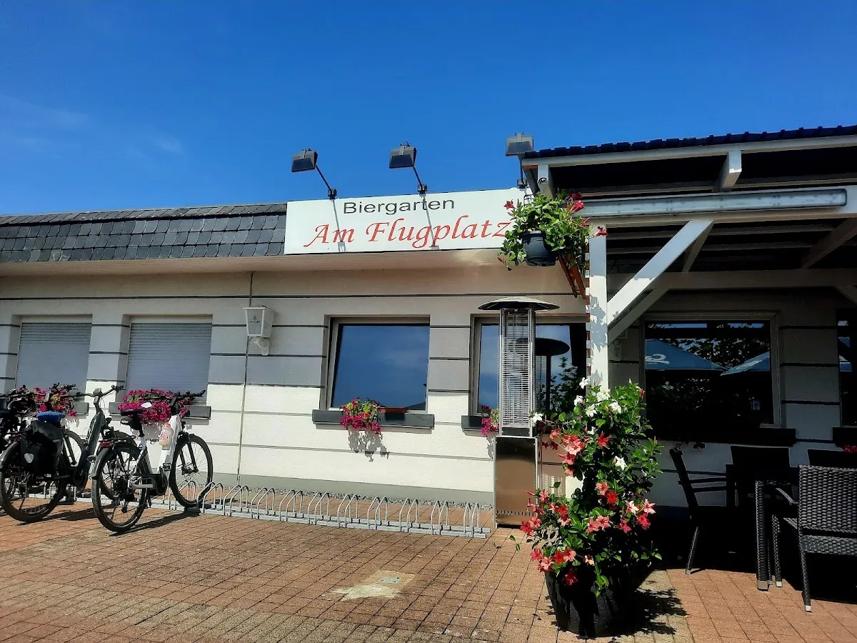 BookNoFees: Restaurante – Restaurant am Flugplatz – Hamm – Restaurante no aeroporto, foto 1