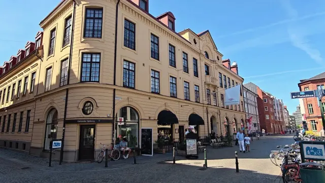 BookNoFees: Café – Babel Deli – Stockholm – Babel Deli, foto 3