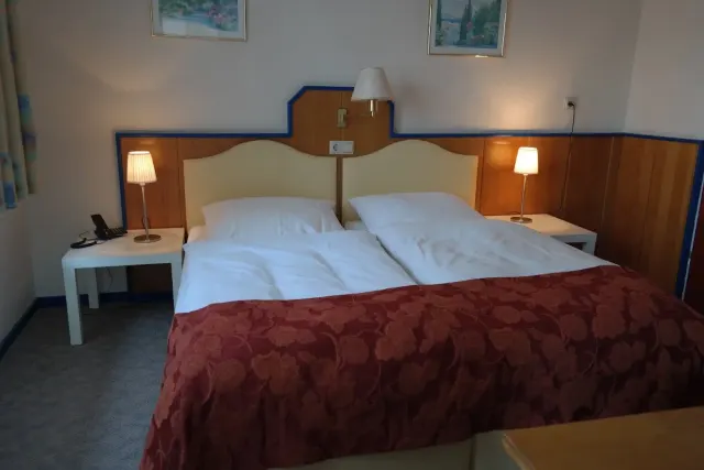 BookNoFees: Restaurante – Kautz Hotel Gasthaus – Kamen – Kautz Hotel Gasthaus, foto 3