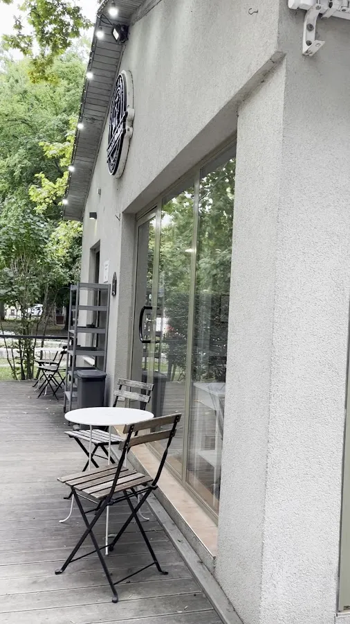 BookNoFees: Café – Domček Medická – Bratislava – Casinha de Medická, foto 3