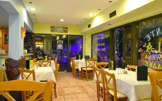 BookNoFees: Di Bella, Athens