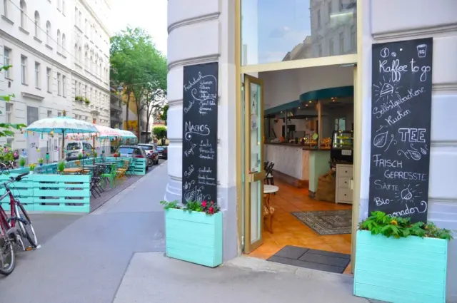BookNoFees: Café – Equilibrium – Vienna – Equilíbrio, foto 2