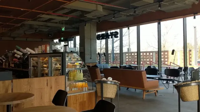 BookNoFees: Restaurante – Starbucks – Bucharest – Starbucks, foto 3