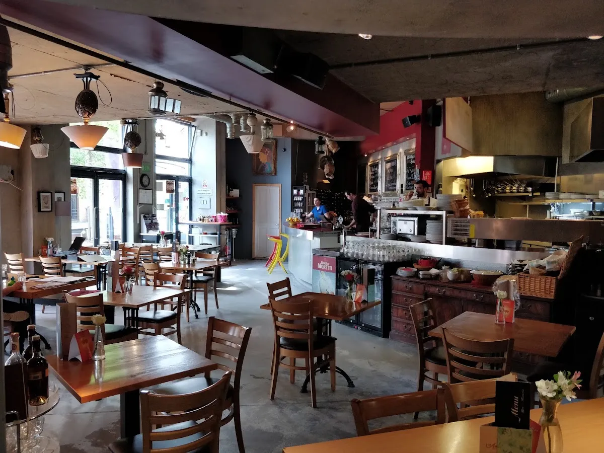 BookNoFees: Restaurante – Cafe Amisha – London – Café Amisha, foto 1