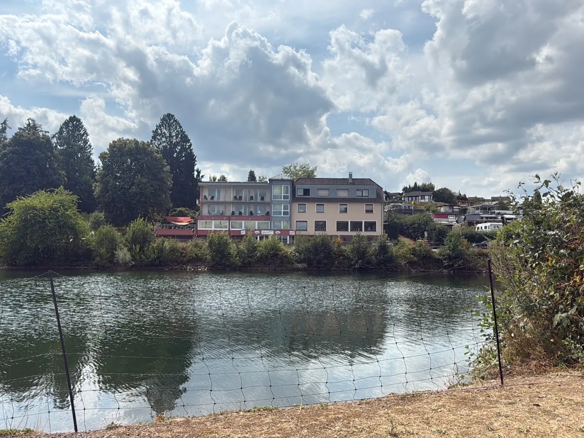 BookNoFees: Restaurante – Hotel Fischerheim Hotelrestaurant – Meinerzhagen – Hotel Fischerheim – Restaurante do hotel, foto 1