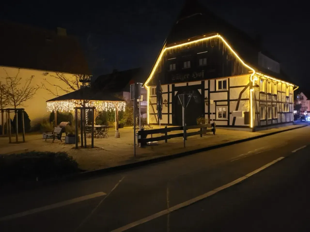 BookNoFees: Restaurante – Bierhaus Sälzerhof Bad Sassendorf – Bad Sassendorf – Cervejaria Sälzerhof, em Bad Sassendorf, foto 1