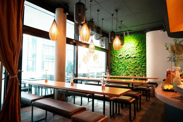 BookNoFees: Restaurante – Cô Chu – Berlin – A Sra. Chu, foto 2
