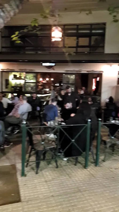 BookNoFees: Café – Mind The Cup – Athens – Cuidado com o copo, foto 3