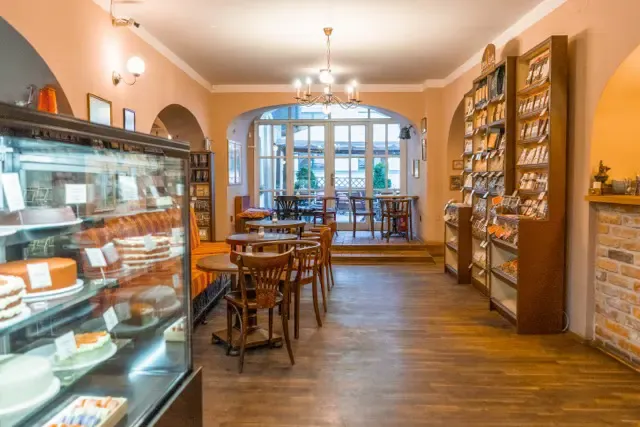 BookNoFees: Café – Choco-Café U Červené židle – Prague – Choco-Café “U Červené židle”, foto 3