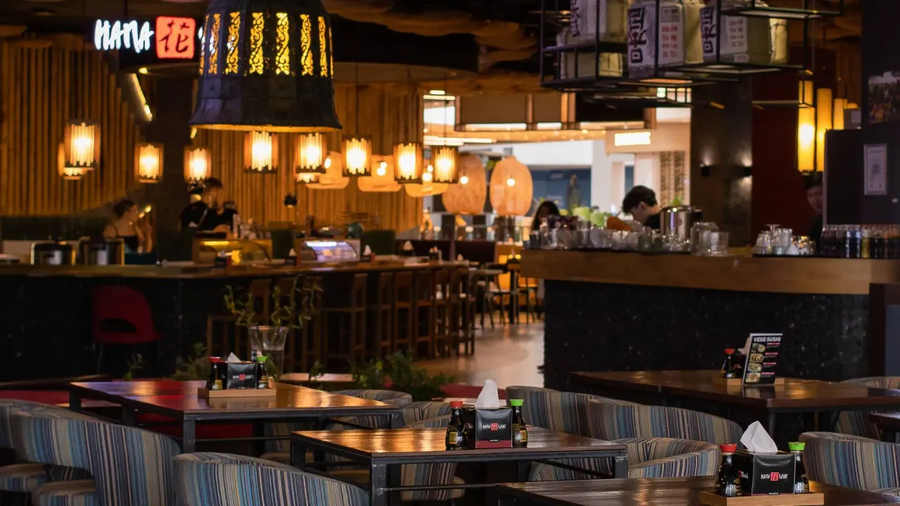 BookNoFees: Lanchonete – Azia Restaurants – Warsaw – Restaurantes Azia, foto 1