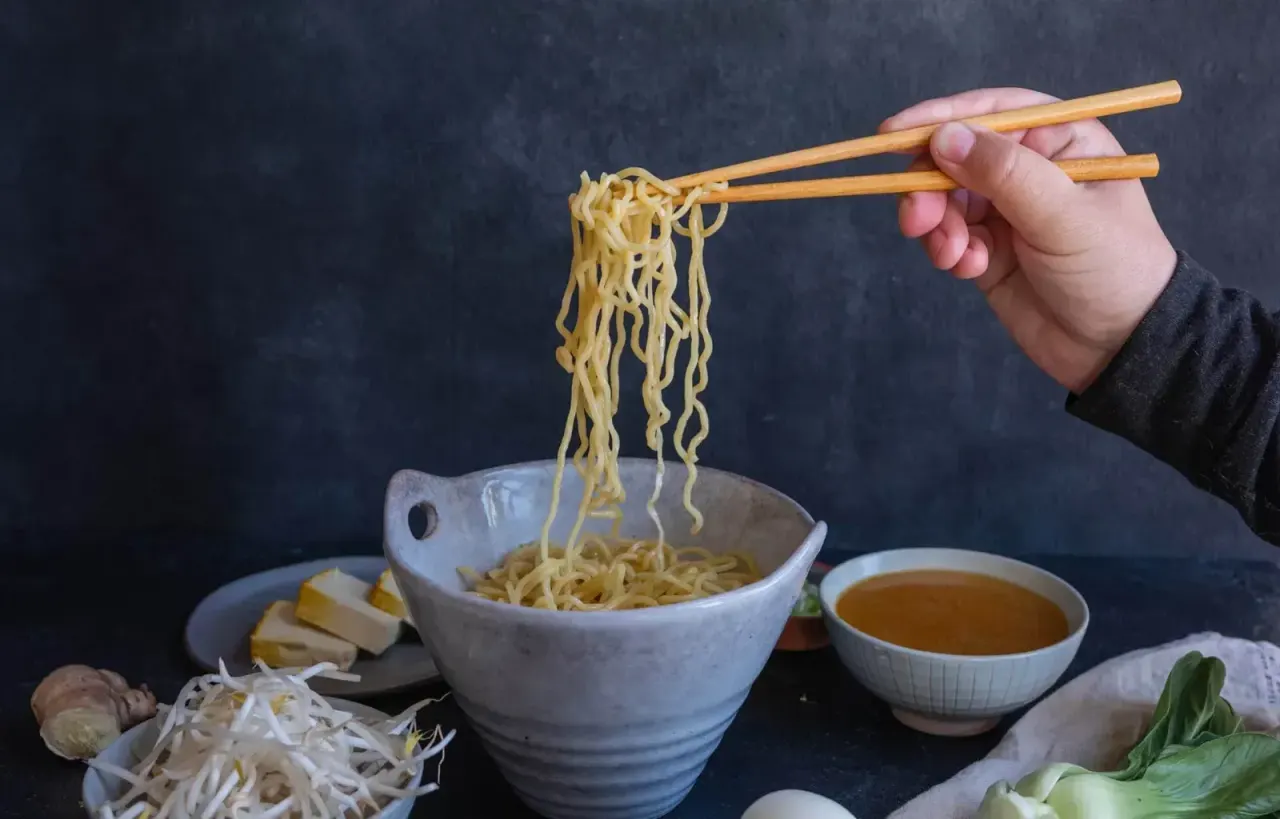 BookNoFees: Restaurante – Ama Sushi & Ramen – Amsterdam – Mas Sushi & Ramen, foto 1
