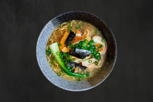 BookNoFees: Restaurante – Ama Sushi & Ramen – Amsterdam – Mas Sushi & Ramen, foto 3