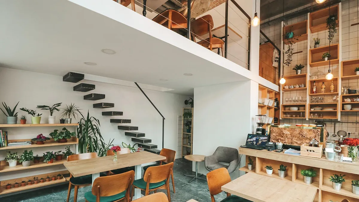 BookNoFees: Café – Bloom – Belgrade – Floração, foto 1