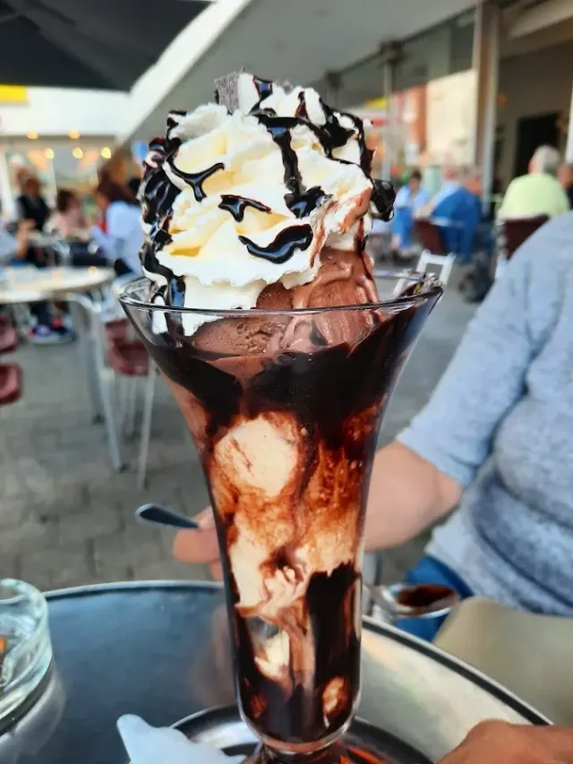 BookNoFees: Sorvete – Eiscafe Capri – Herne – Eiscafe Capri, foto 2