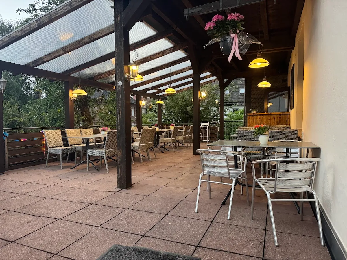 BookNoFees: Restaurante – Restaurant Pizzeria La Reggia di Caserta – Medebach – Restaurante e Pizzaria La Reggia di Caserta, foto 1
