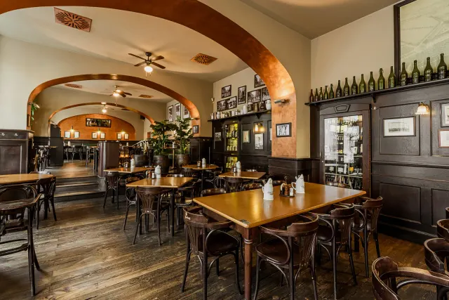 BookNoFees: Restaurante – V Kolkovně – Prague – Na Kolkovna, foto 2