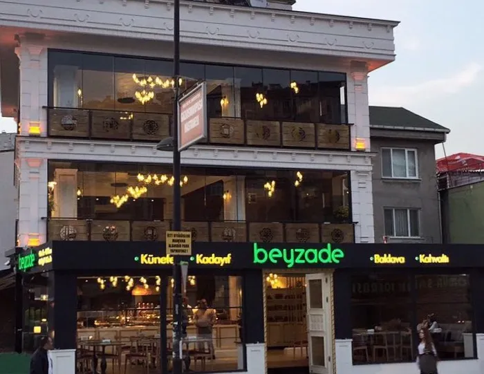 BookNoFees: Restaurante – Beyzade Künefe – Istanbul – Künefe Beyzade, foto 1
