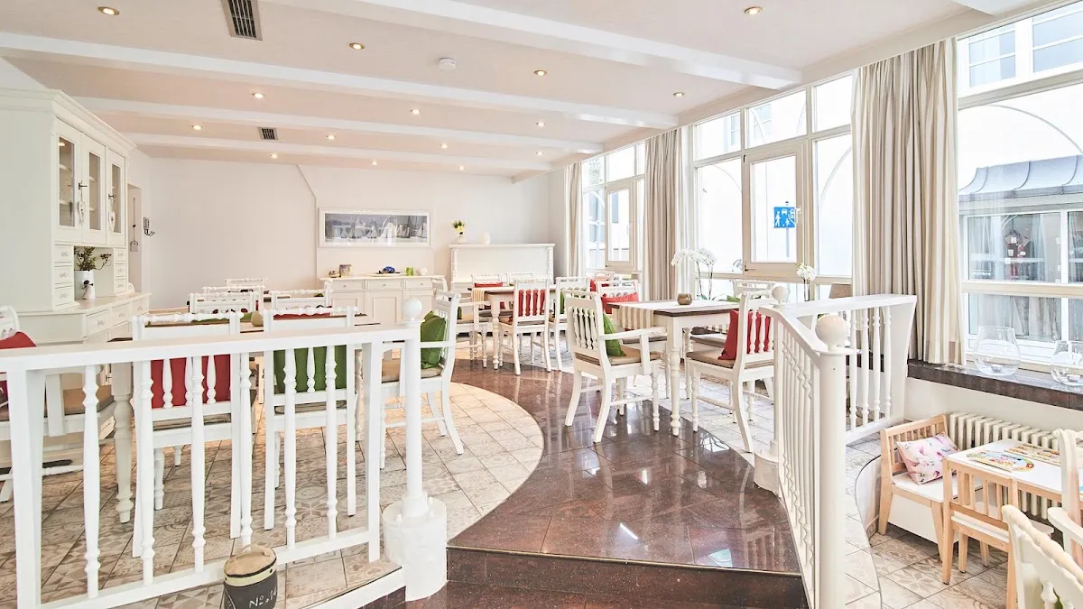 BookNoFees: Restaurante – Kaffeehaus am Dom – Attendorn – Cafeteria da Catedral, foto 1