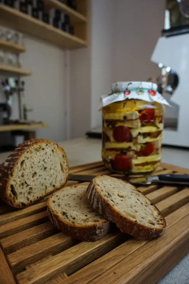 BookNoFees: Café – Café Veloklasik – Prague – Café Veloklasik, foto 3