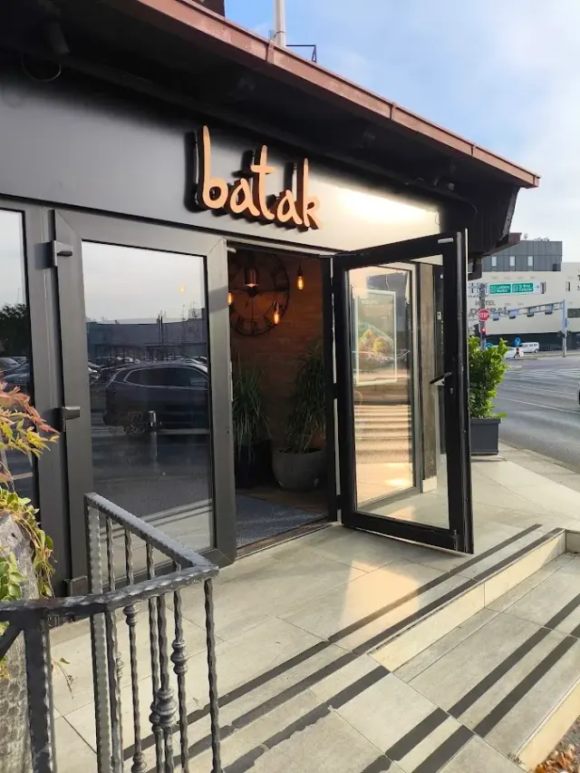 BookNoFees: Restaurante – Batak – Zagreb – Idiota, foto 2