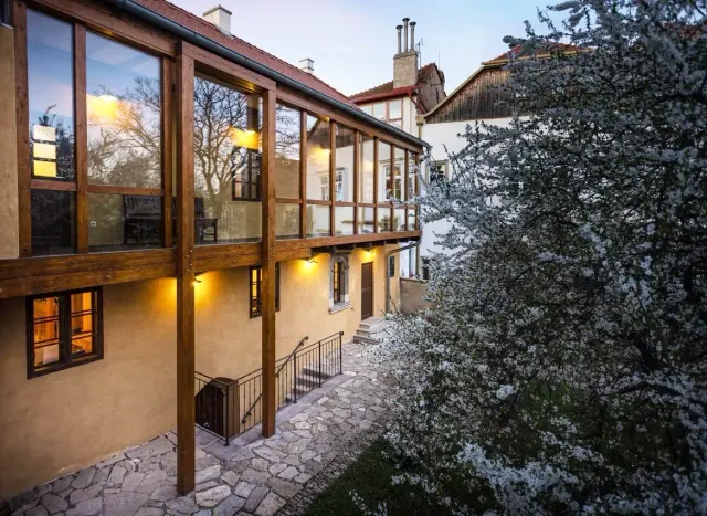 BookNoFees: Patrimônio de Znojmo - Apartamentos e Bar de Vinhos Gótico – Znojmo