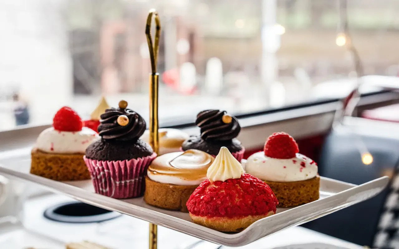 BookNoFees: Café – Cserfalvi Cukrászda – Budapest – Confeitaria Cserfalvi, foto 1