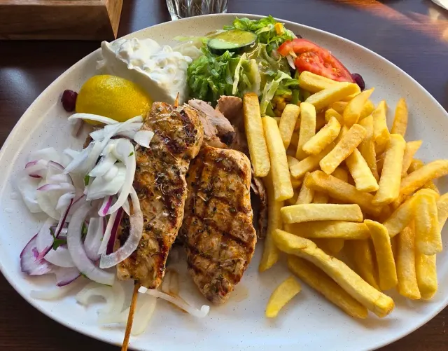 BookNoFees: Restaurante – Akropolis Grill – Bochum – Akropolis Grill, foto 3