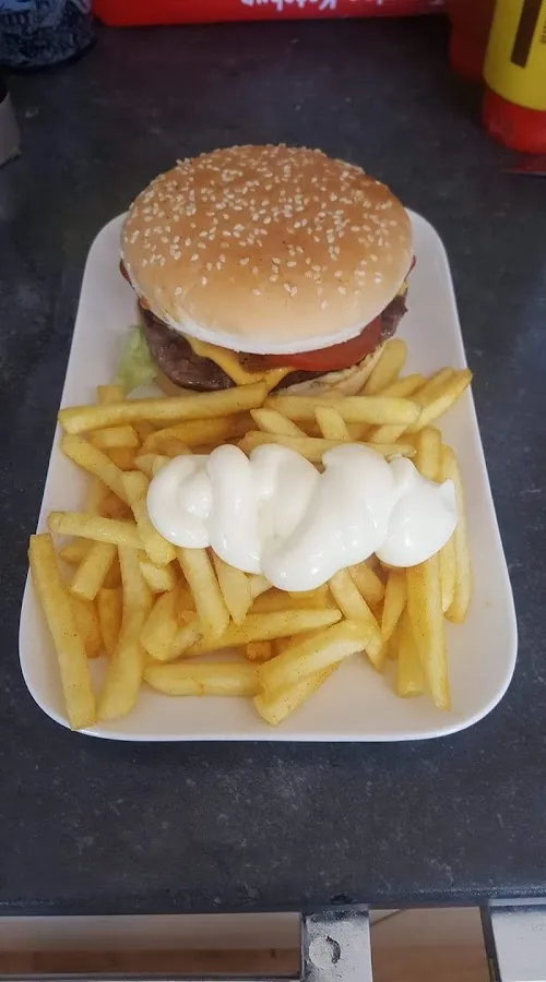 BookNoFees: Restaurante – Boxenstopp Streetfood – Nachrodt-Wiblingwerde – Pausa para comer comida de rua, foto 2