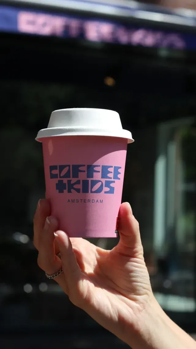 BookNoFees: Café – Coffee and Kids – Amsterdam – Café e Crianças, foto 2