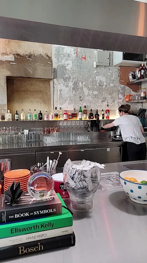 BookNoFees: Café – TOZD – Ljubljana – O Tozd, foto 3
