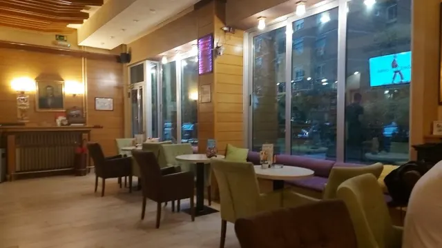BookNoFees: Café – Caffe Diplomat – Belgrade – Café Diplomat, foto 2